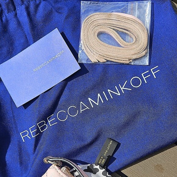 REBECCA MINKOFF - 100% leather quilted crossbody Love Kerry bag (quartz pink)) - Picture 10 of 11